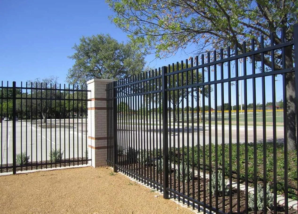 Choosing the Right Metal Fence for Your Property Choosing the Right Metal Fence for Your Property